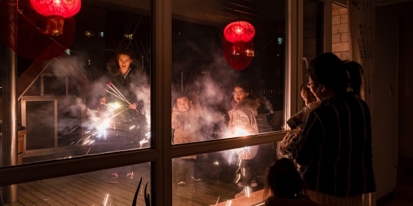 梦见除夕被反锁在门外