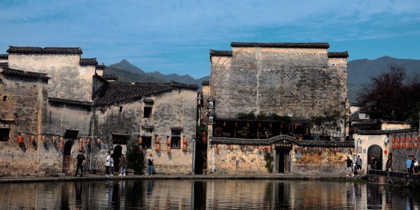 2026年五一劳动节，十二生肖分别最适合去哪个旅游景点旅游 